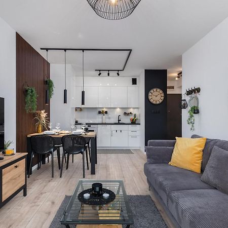 Dziwnow Luxurious Apartment No1 By The River By Renters Prestige Dış mekan fotoğraf
